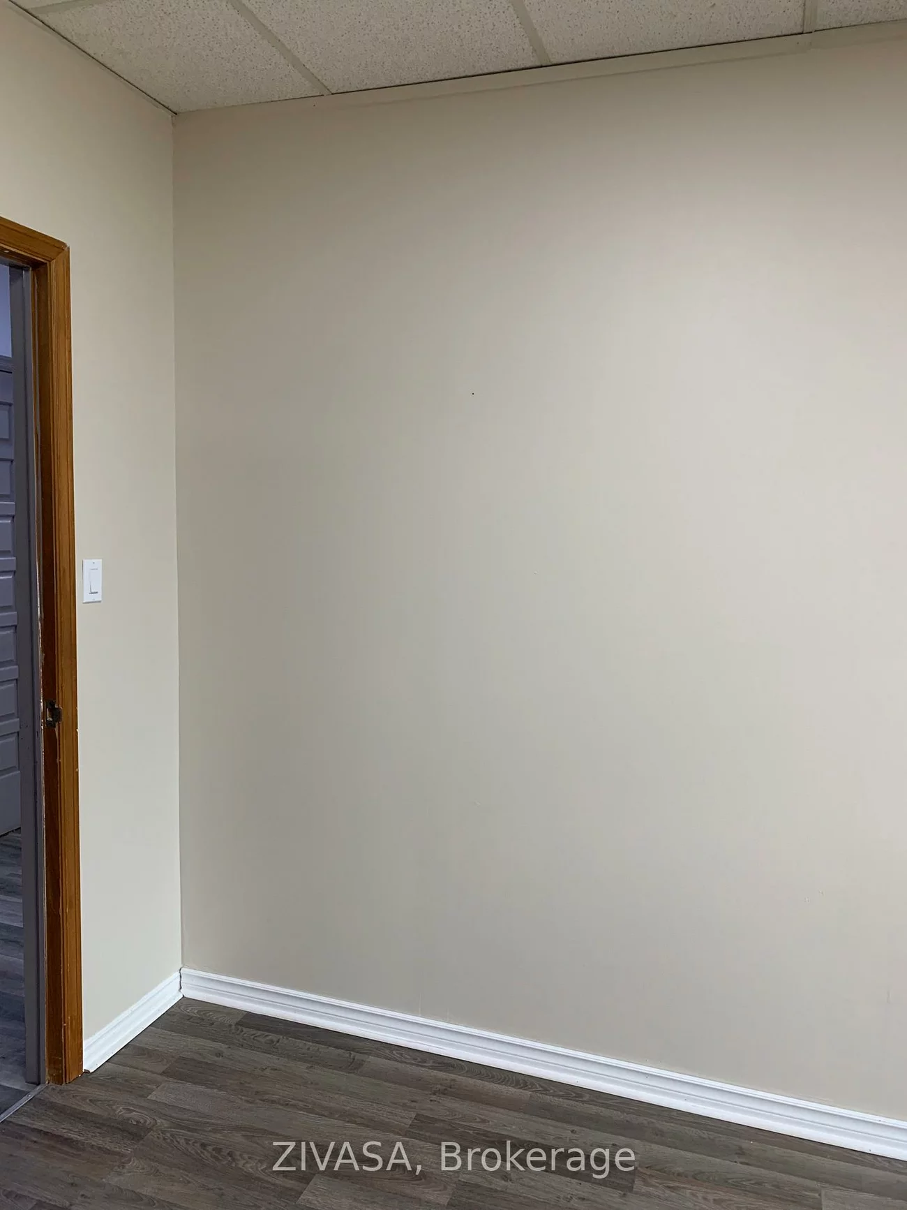 211, Watline, Gateway, Mississauga