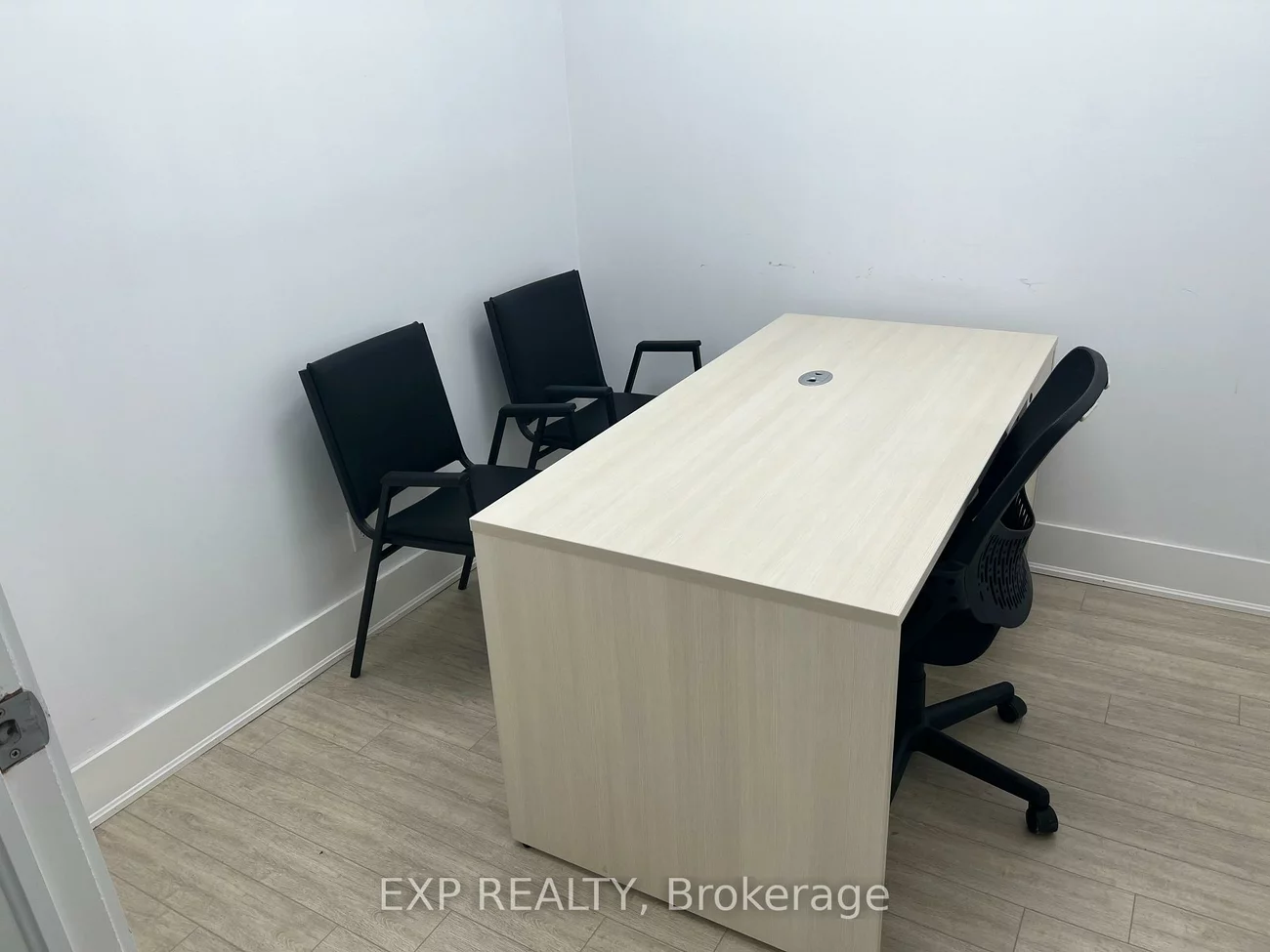 1185, Queensway, Dixie, Mississauga