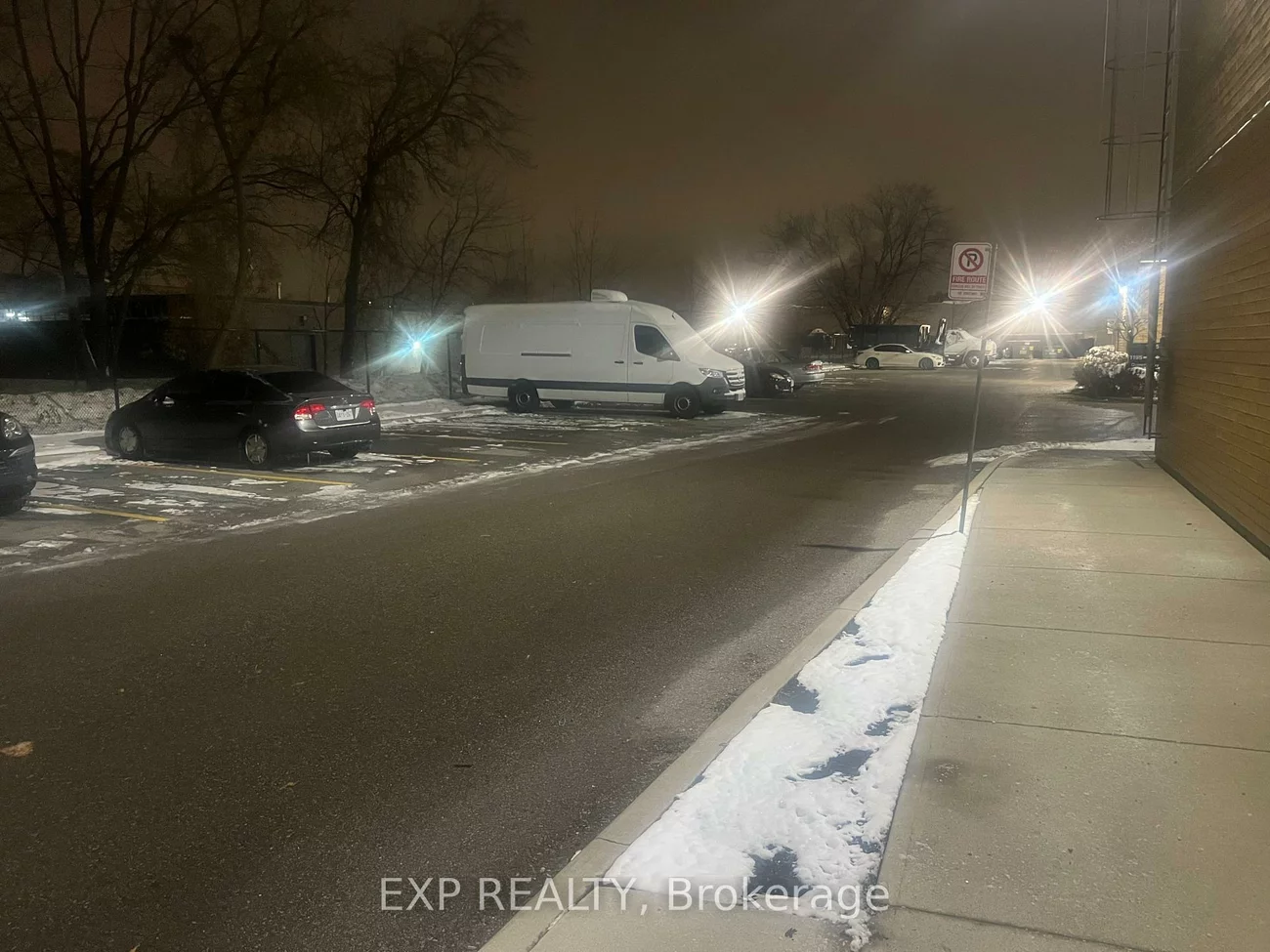 1185, Queensway, Dixie, Mississauga