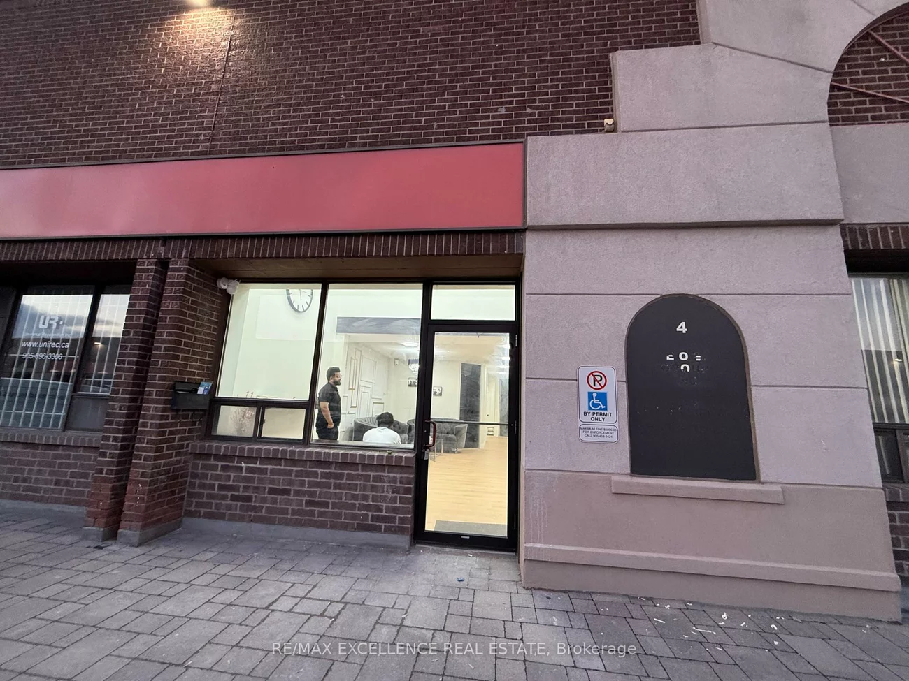 5484, Tomken, Northeast, Mississauga