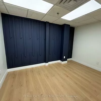 5484, Tomken, Northeast, Mississauga