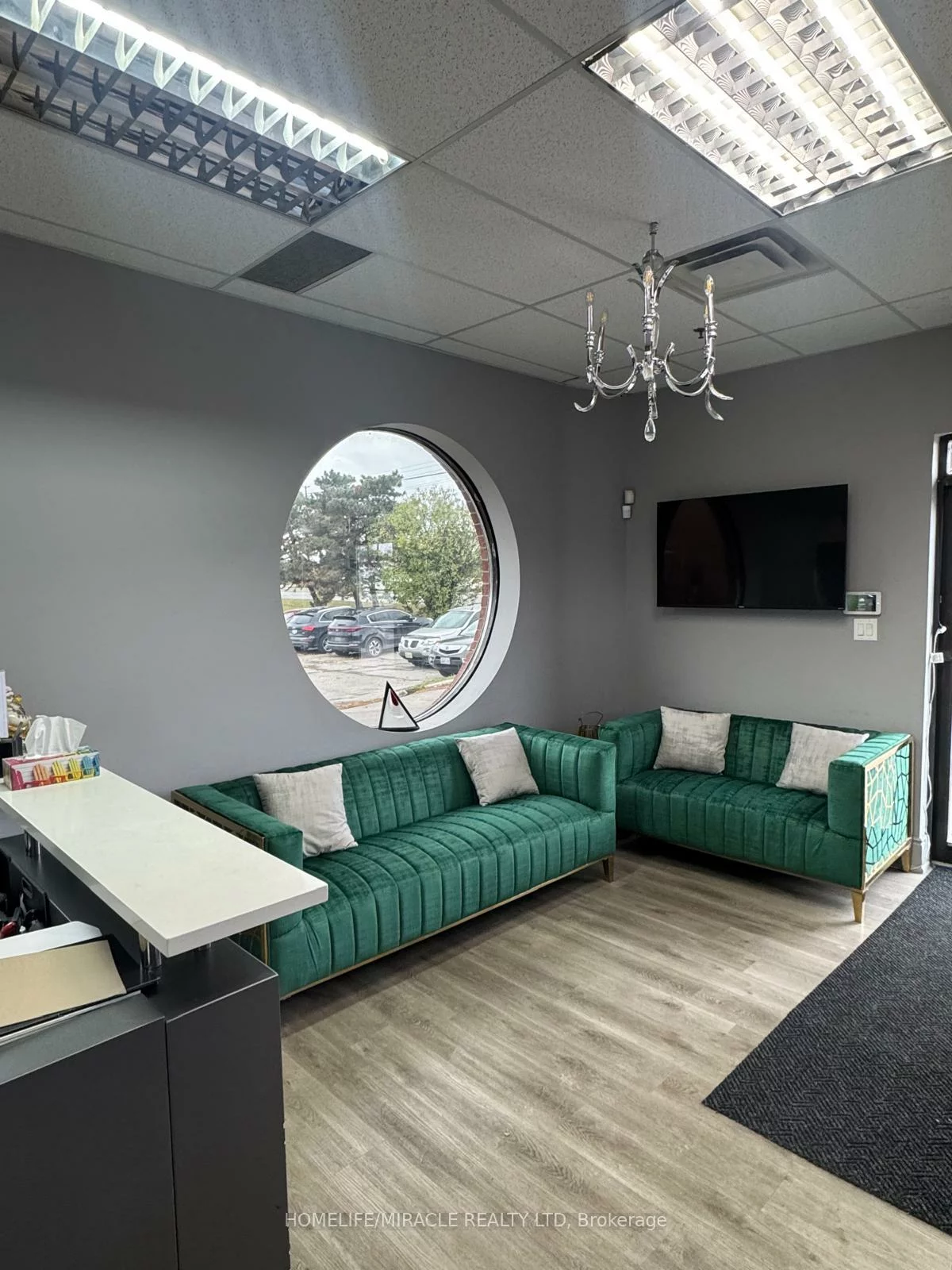 6985, Davand, Northeast, Mississauga