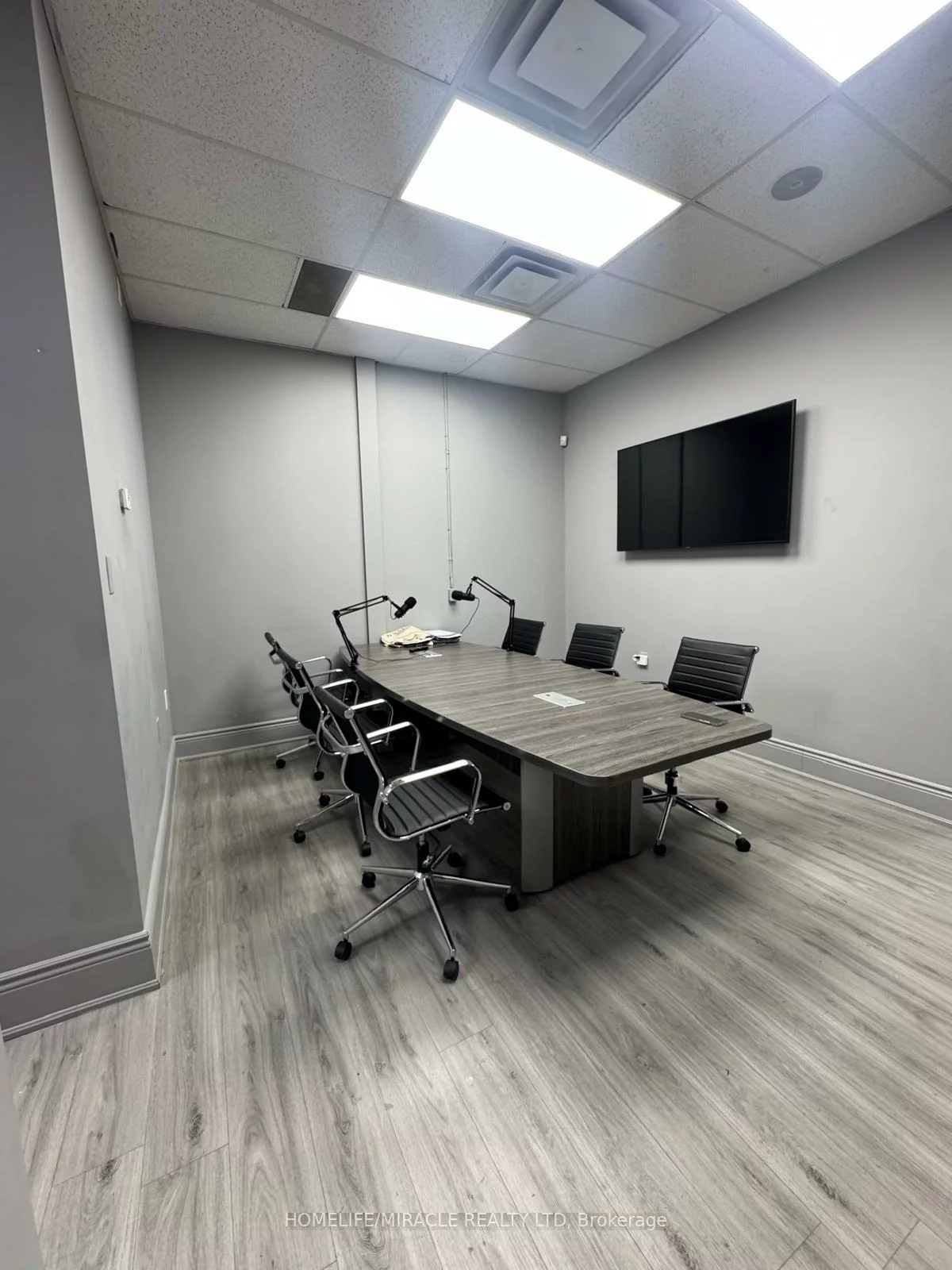 6985, Davand, Northeast, Mississauga