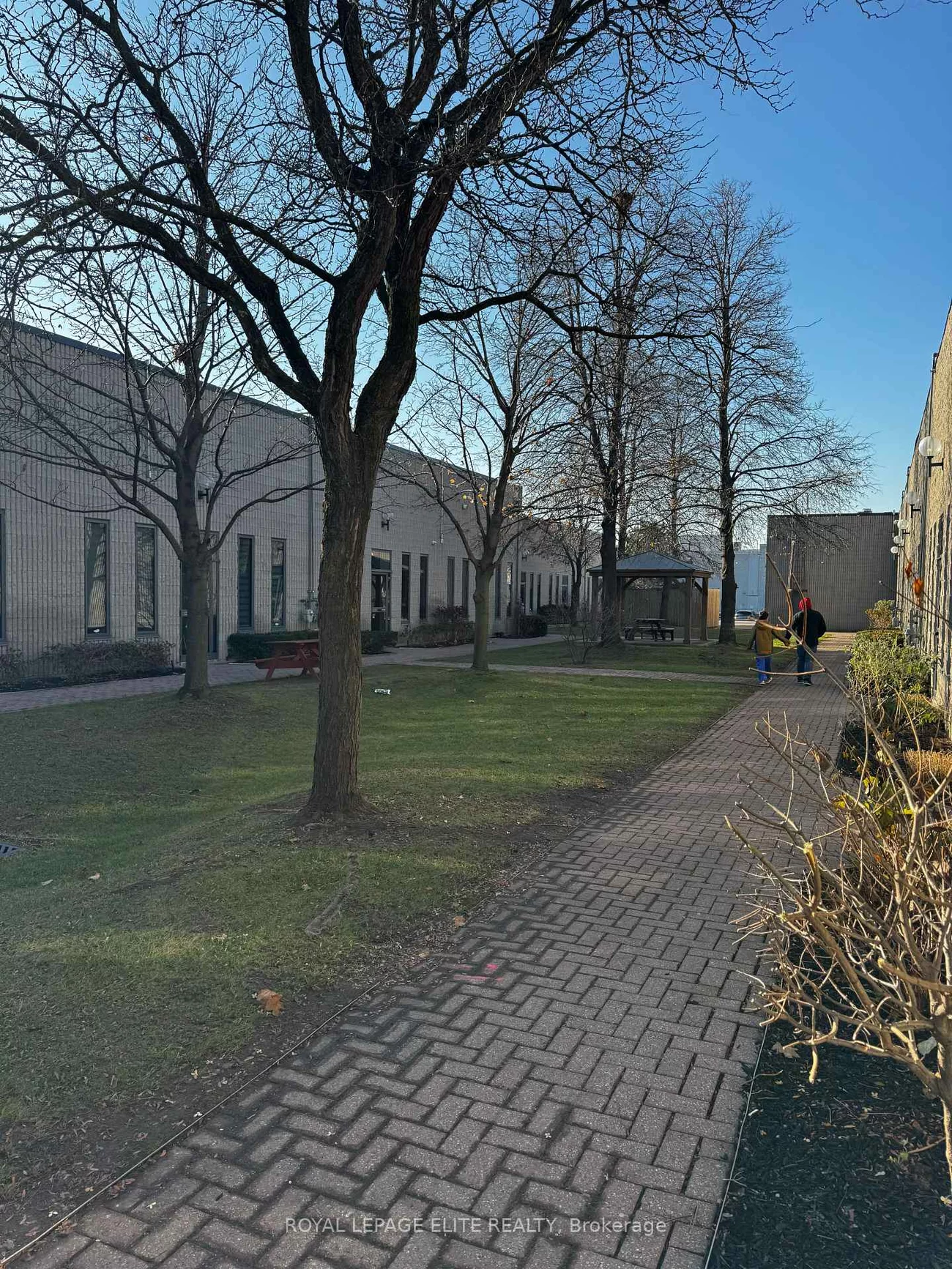 5160, Explorer, Airport Corporate, Mississauga