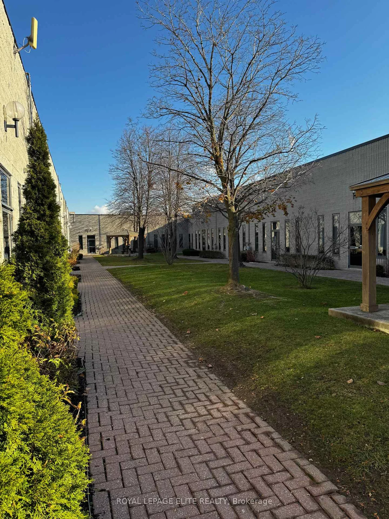 5160, Explorer, Airport Corporate, Mississauga