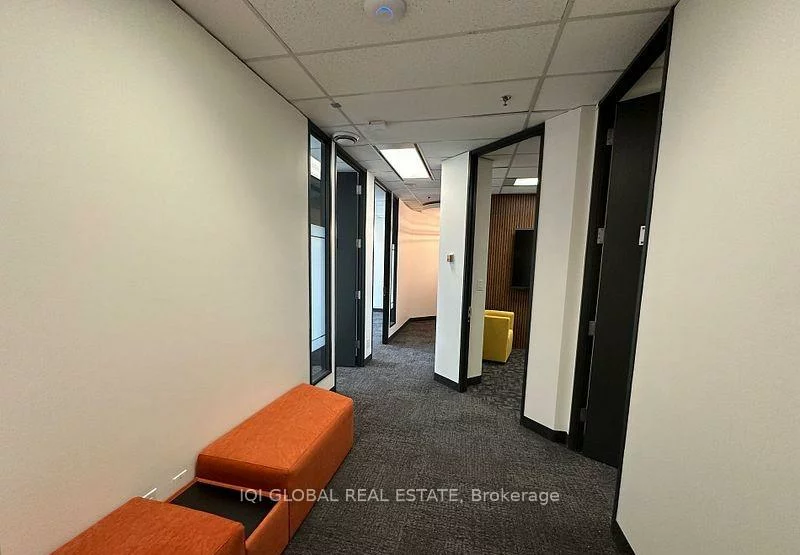 350, Burnhamthorpe, City Centre, Mississauga