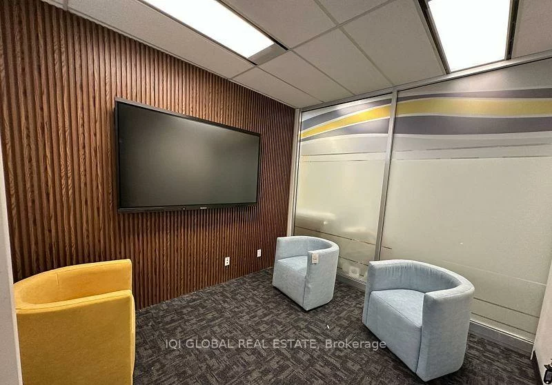 350, Burnhamthorpe, City Centre, Mississauga