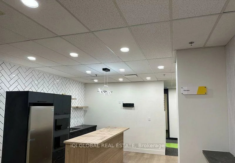 350, Burnhamthorpe, City Centre, Mississauga