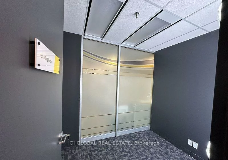 350, Burnhamthorpe, City Centre, Mississauga