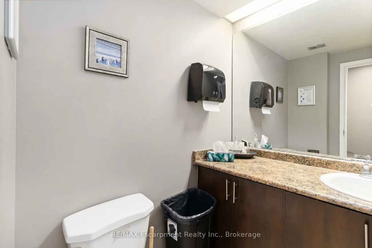 53, VILLAGE CENTRE, City Centre, Mississauga