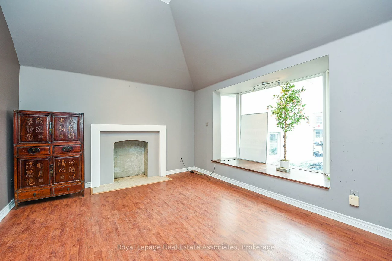 270, Lakeshore, Port Credit, Mississauga