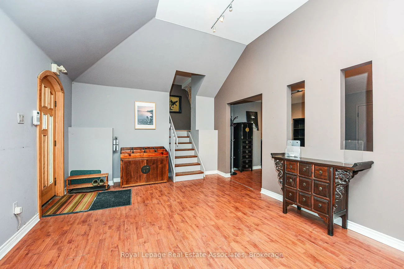 270, Lakeshore, Port Credit, Mississauga