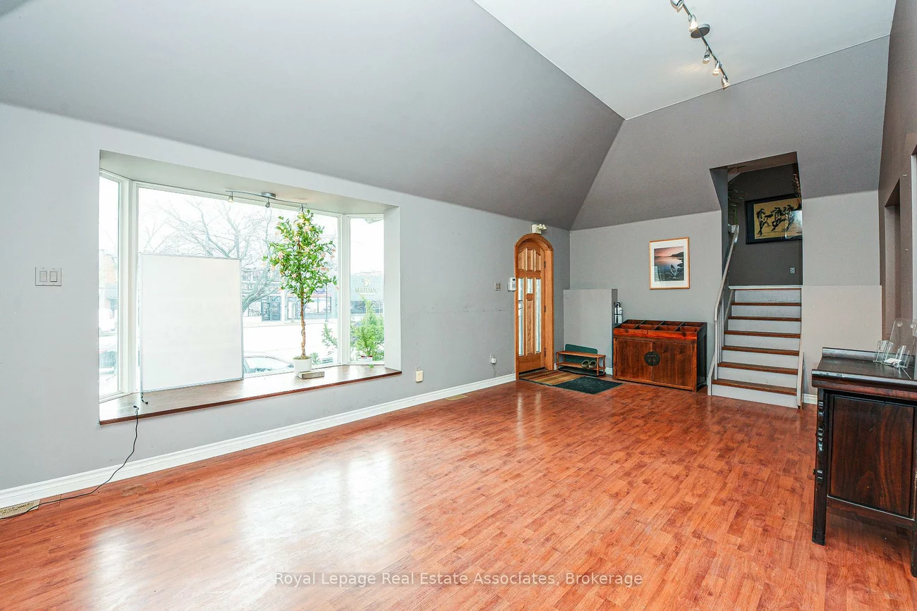 270, Lakeshore, Port Credit, Mississauga