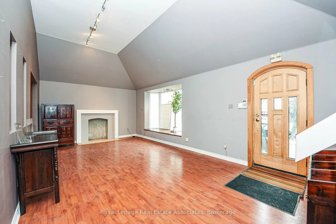 270, Lakeshore, Port Credit, Mississauga