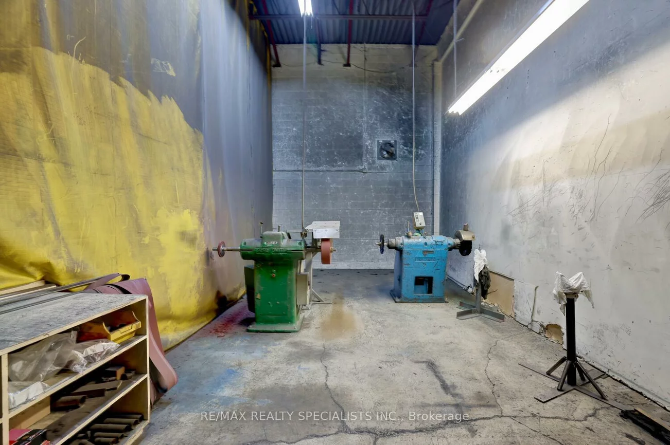 940, Westport, Northeast, Mississauga