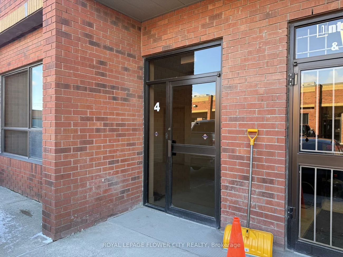 2386, Haines, Dixie, Mississauga