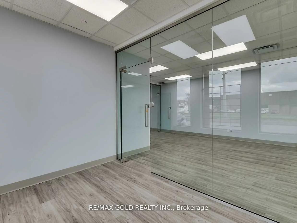 1122, Lorimar, Northeast, Mississauga