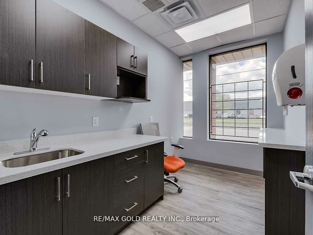 1122, Lorimar, Northeast, Mississauga