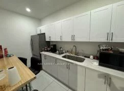 1210, Lorimar, Northeast, Mississauga