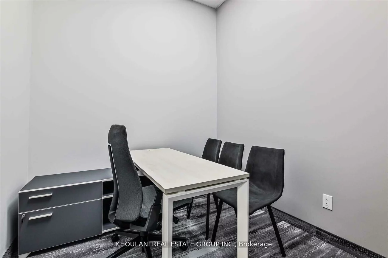 325, Central, Fairview, Mississauga