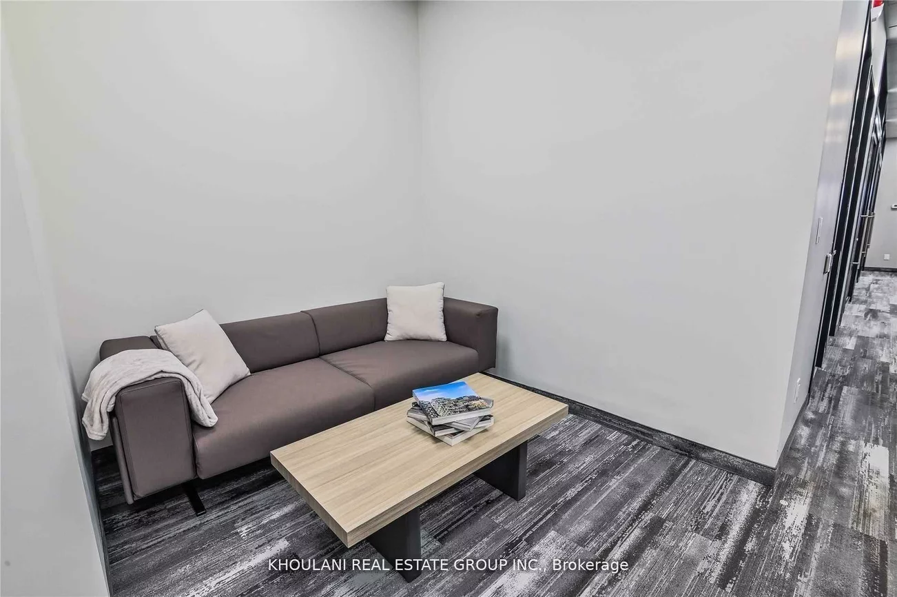 325, Central, Fairview, Mississauga