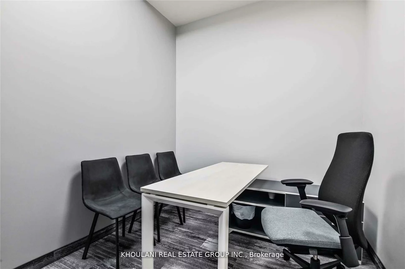 325, Central, Fairview, Mississauga