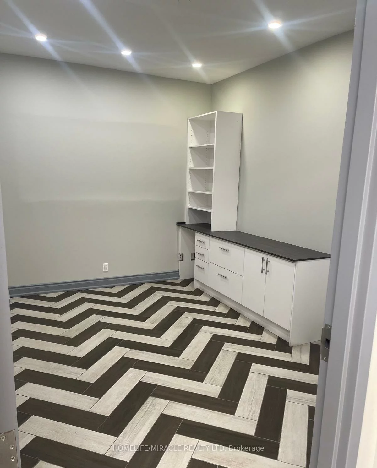 7195, Tranmere, Northeast, Mississauga