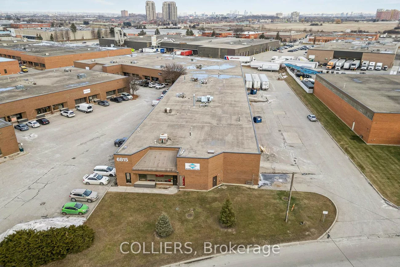 6815, Rexwood, Northeast, Mississauga