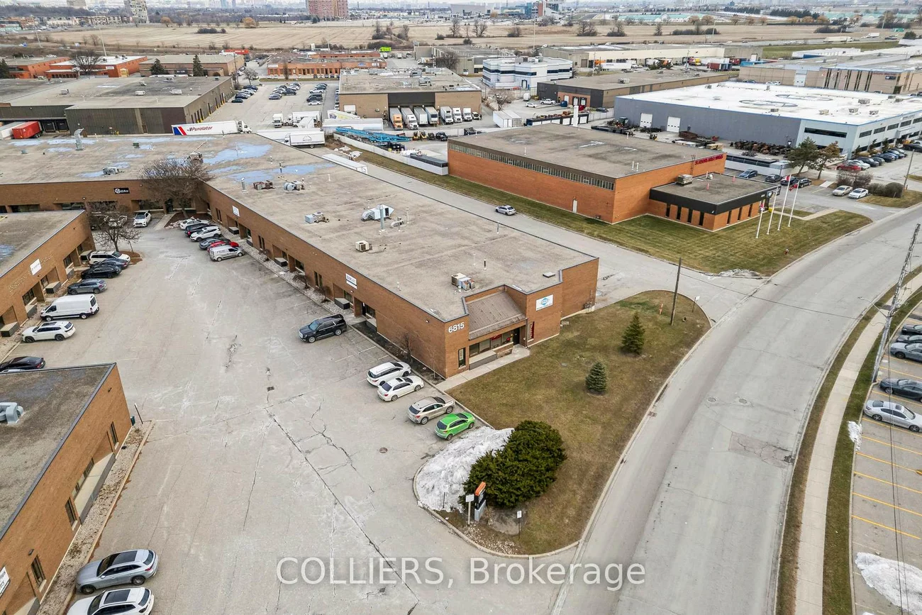 6815, Rexwood, Northeast, Mississauga