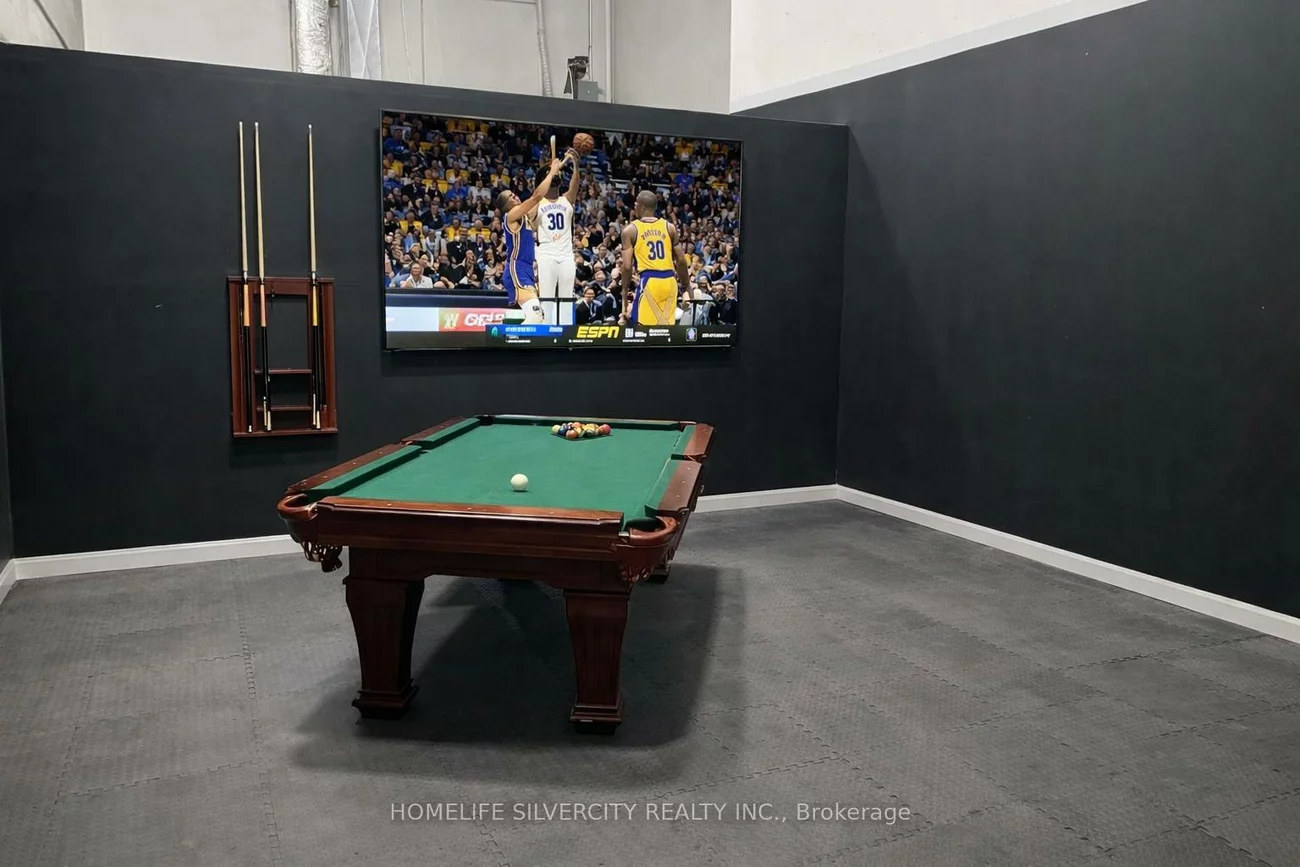 7895, Tranmere, Northeast, Mississauga