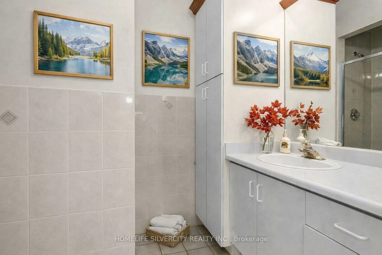 7070, Pacific, Northeast, Mississauga