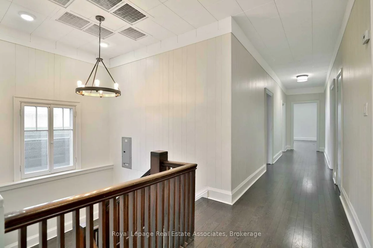 94, Lakeshore, Port Credit, Mississauga