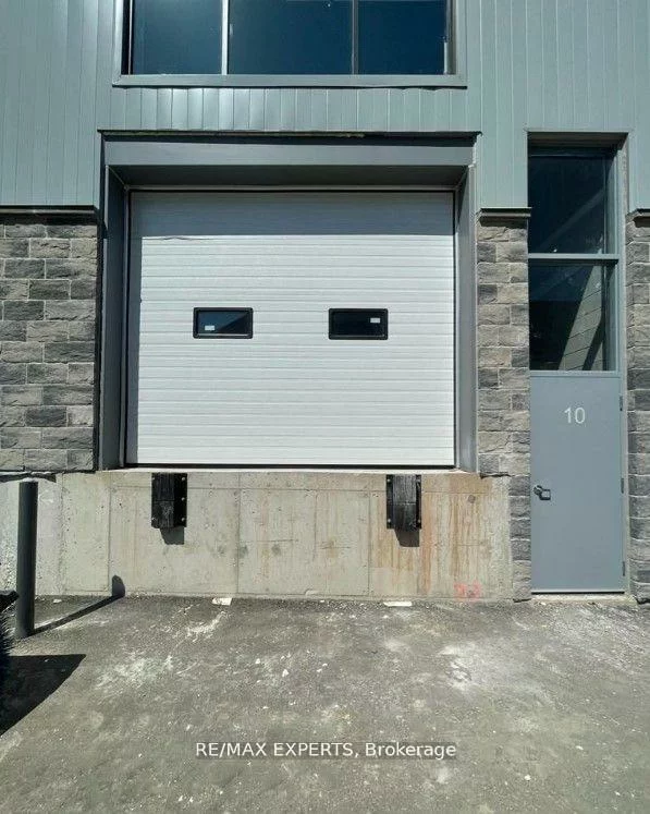 5266, Solar, Airport Corporate, Mississauga