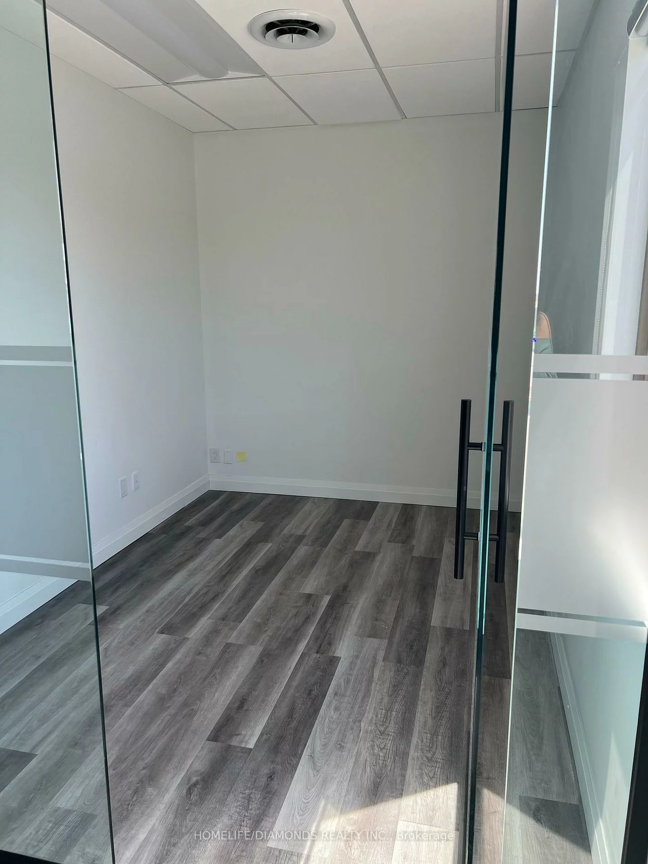 1830, Dundas, Dixie, Mississauga