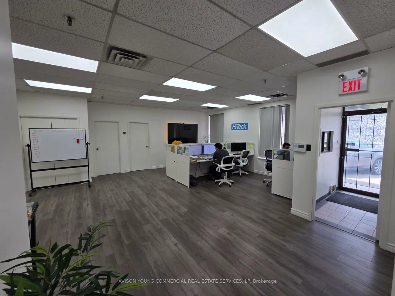 215, Traders, Gateway, Mississauga