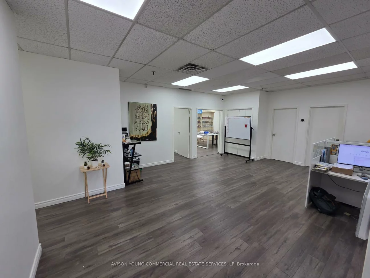 215, Traders, Gateway, Mississauga