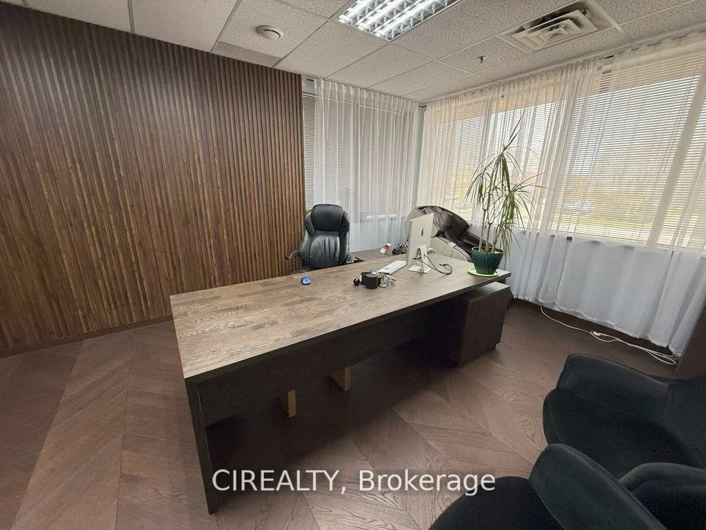 230, Watline, Gateway, Mississauga