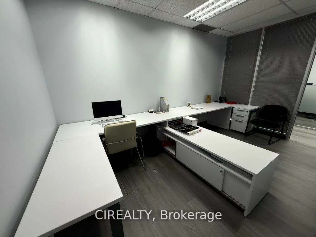 230, Watline, Gateway, Mississauga