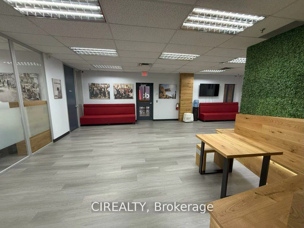 230, Watline, Gateway, Mississauga