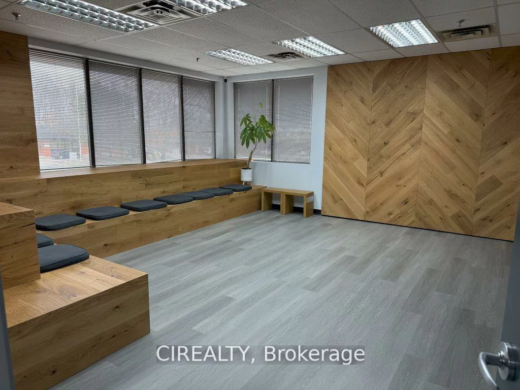 230, Watline, Gateway, Mississauga