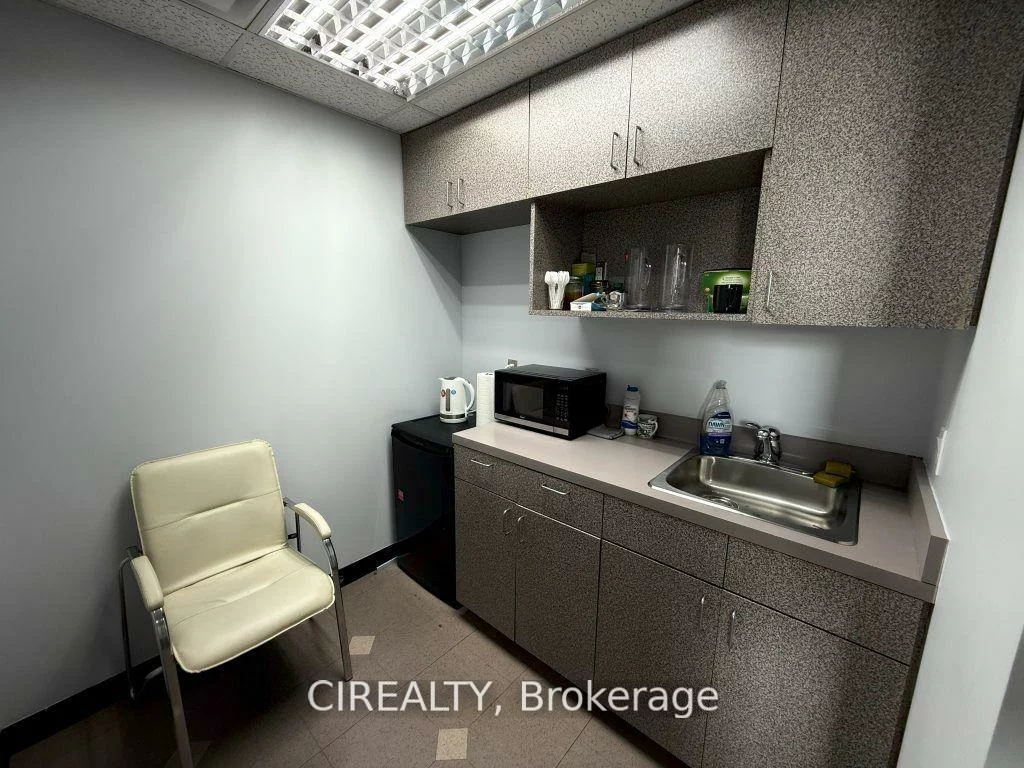 230, Watline, Gateway, Mississauga