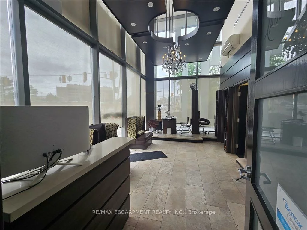 4033, Hurontario, City Centre, Mississauga