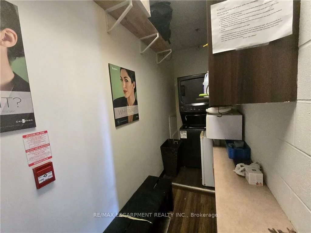 4033, Hurontario, City Centre, Mississauga