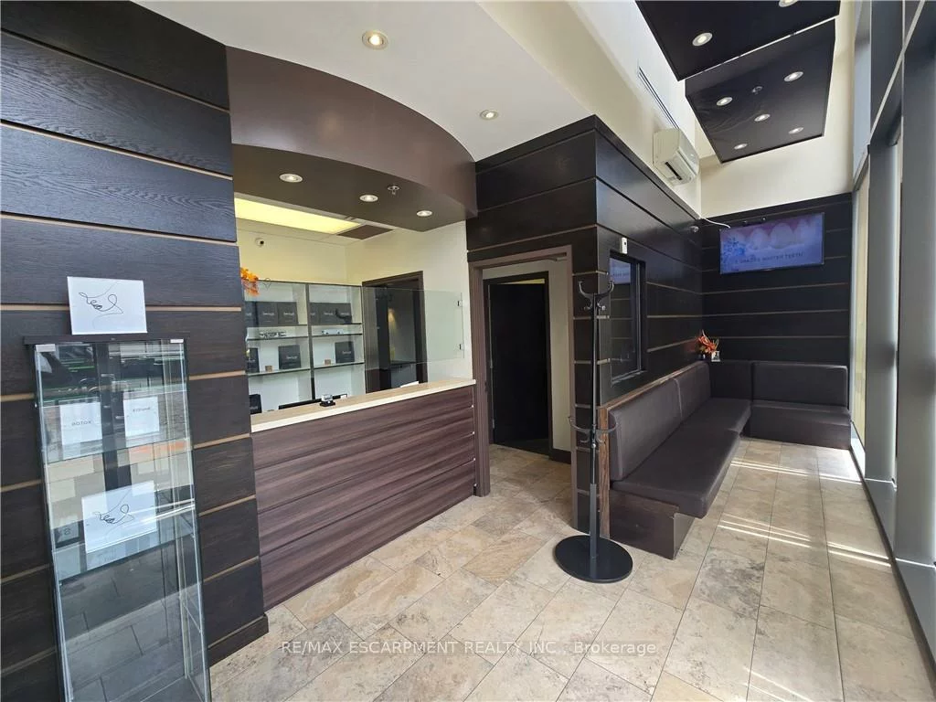 4033, Hurontario, City Centre, Mississauga