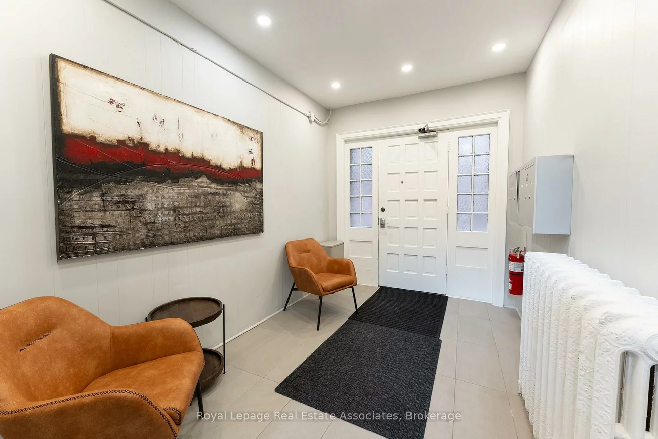 94, Lakeshore, Port Credit, Mississauga