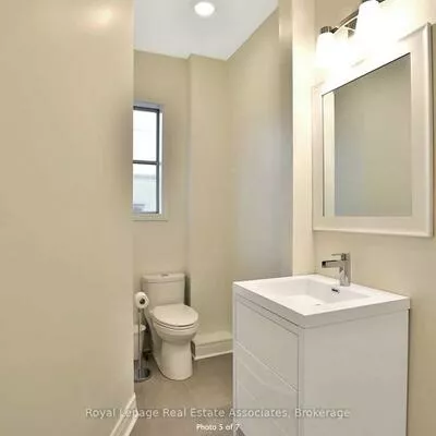 94, Lakeshore, Port Credit, Mississauga