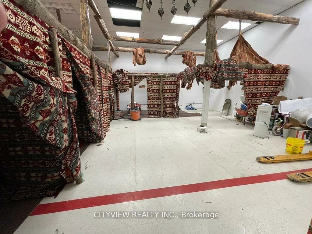 1151, Dundas, Erindale, Mississauga