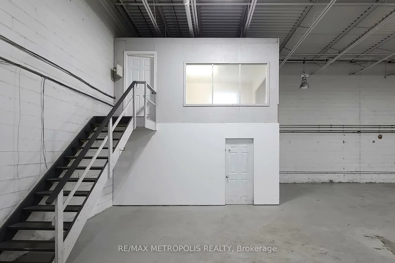 3185, Unity, Western Business Park, Mississauga