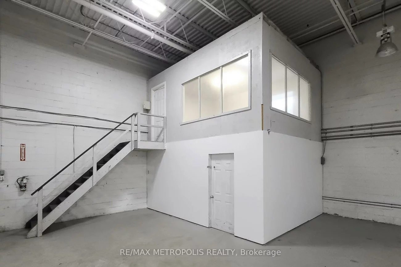 3185, Unity, Western Business Park, Mississauga