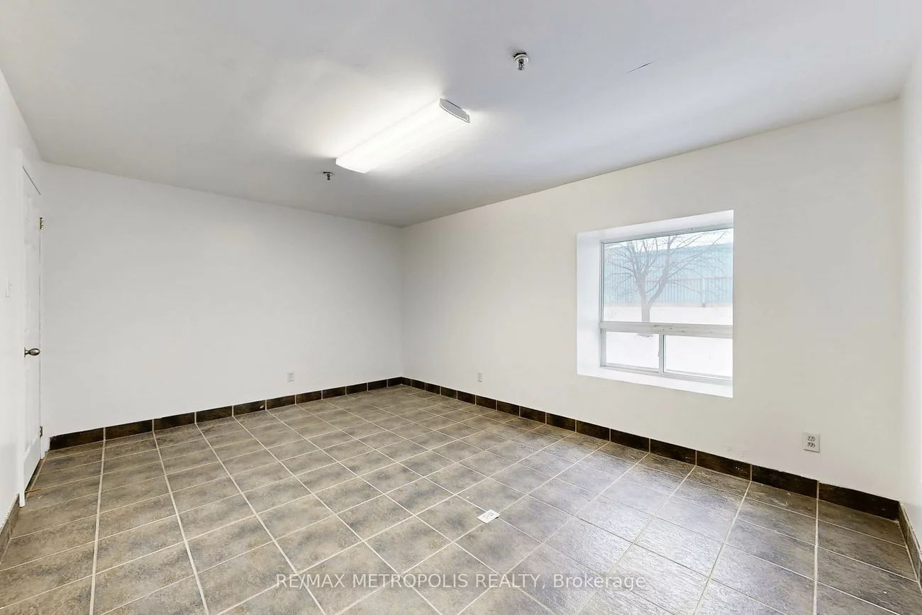 3185, Unity, Western Business Park, Mississauga